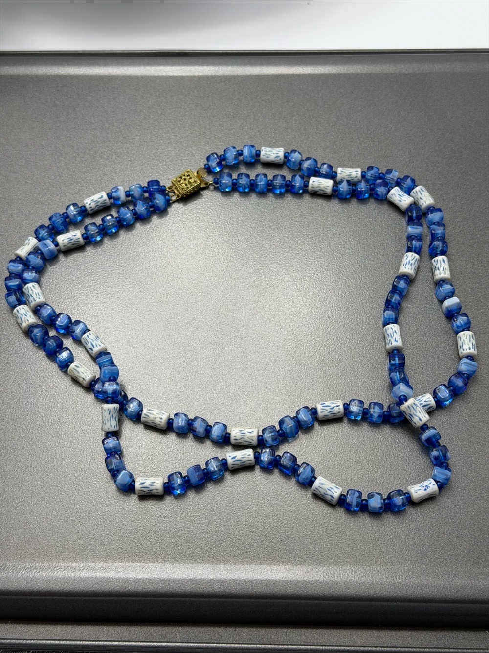 💚2/$60 Vintage Czech Glass Beaded Necklace